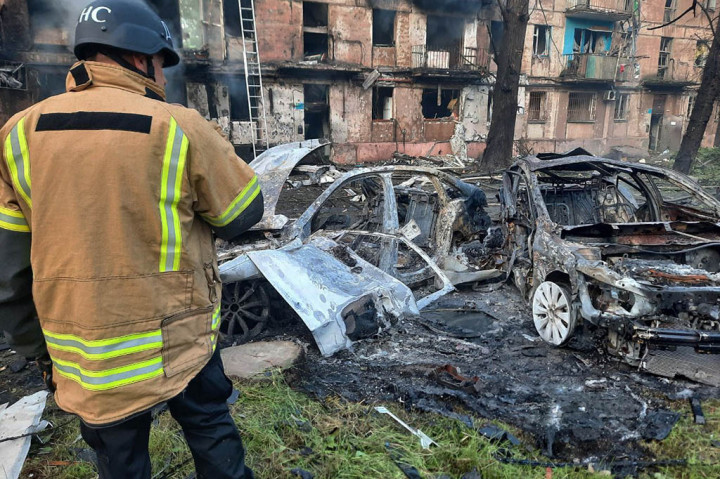 Tiga Tewas dalam Gelombang Serangan Udara Rusia di Ukraina