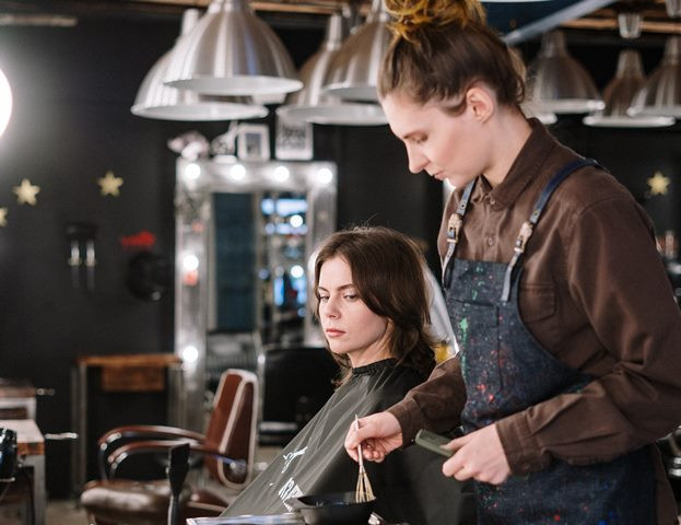 Ini Tips Aman Bleaching Rambut