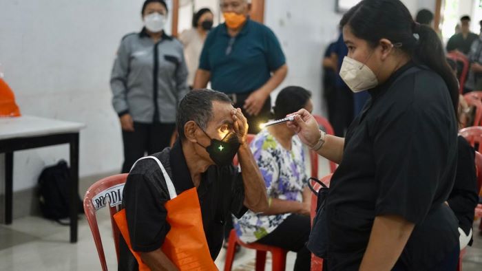 RS Bethesda Yogyakarta dan FK UKDW Gelar Operasi Katarak Gratis