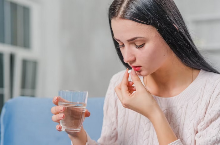 Khasiat Ibuprofen: Obat Penghilang Nyeri dan Penurun Demam yang Mudah Ditemukan di Apotek