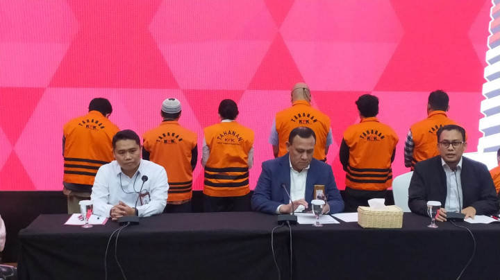 KPK Tahan 9 Tersangka Kasus Korupsi Penyaluran Tukin di Kementerian ESDM