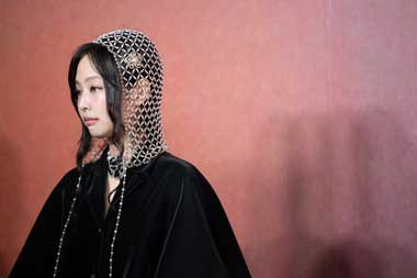 Jennie BLACKPINK Minta Maaf Usai Turun Panggung Lebih Cepat di Melbourne