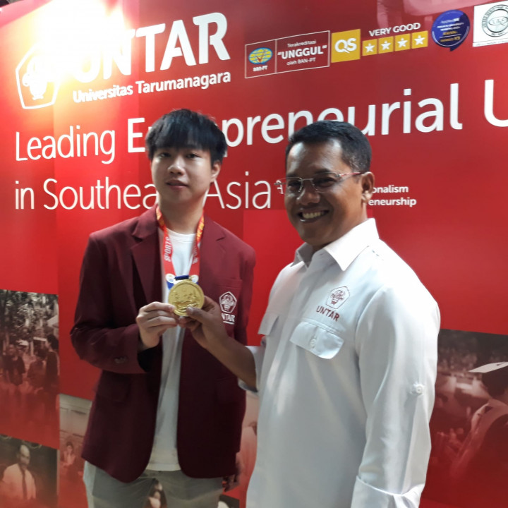 Kisah Oliver si Mahasiswa Untar: Raih Emas E-Sport di Sea Games, IPK Tetap Bisa 3,5