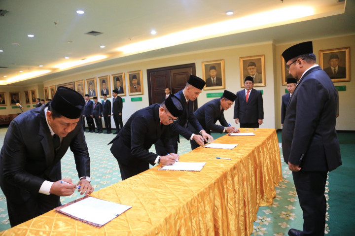 Lantik Rektor Baru, Menag Minta PTKN Siapkan Lulusan Siap Kerja Menyambut Indonesia Emas 2045