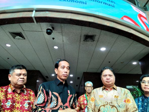 Indonesia Akan Berstatus Endemi, Presiden: Kalau Kena Covid-19 Bayar Sendiri