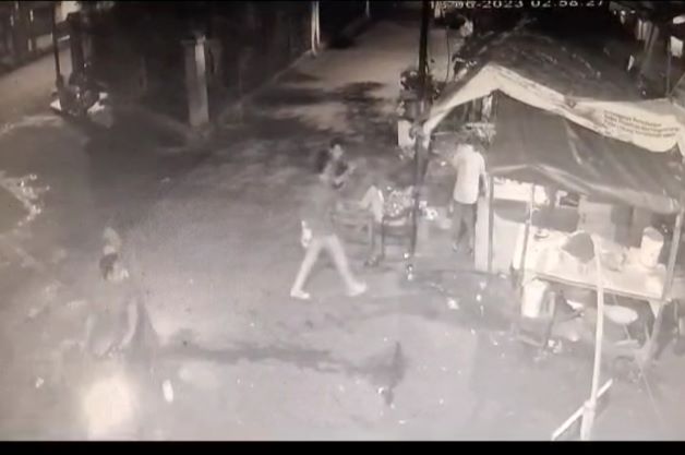 Pedagang Sayur di Gambir Diserang OTK