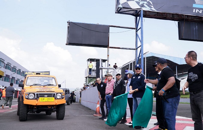 Pengguna Suzuki Jimny Berkumpul, Pecahkan Rekor MURI