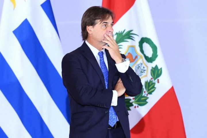 Uruguay Batal Ubah Patung Elang Perunggu Nazi Jadi Merpati Perdamaian