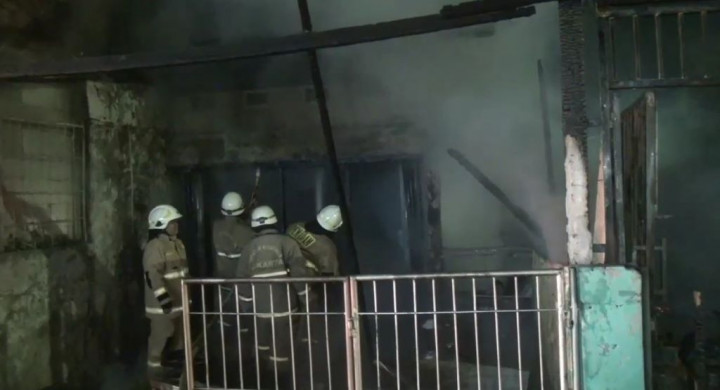 Dua Toko di Kawasan Klender Jakarta Timur Terbakar