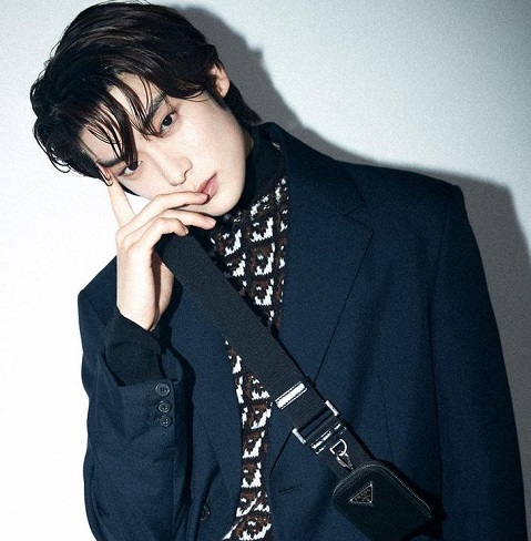 Gaya Keren Jaehyun NCT Mix and Match Outfit Prada, Mana Favoritmu?