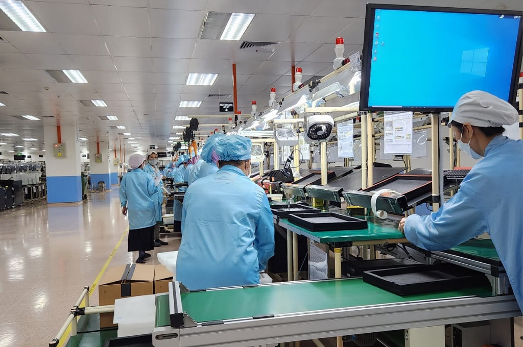 Bekerja sama dengan PT Sat Nusapersada, Asus Indonesia memamerkan proses perakitan laptop pertamanya di Indonesia.