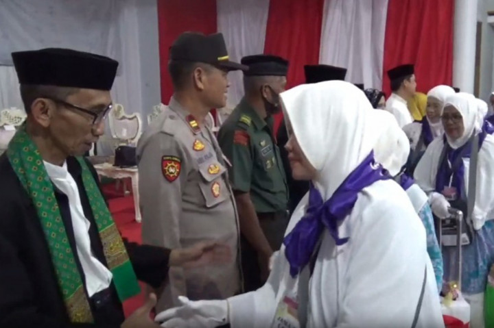 Jemaah Haji Tambahan di Majene Diberangkatkan ke Tanah Suci