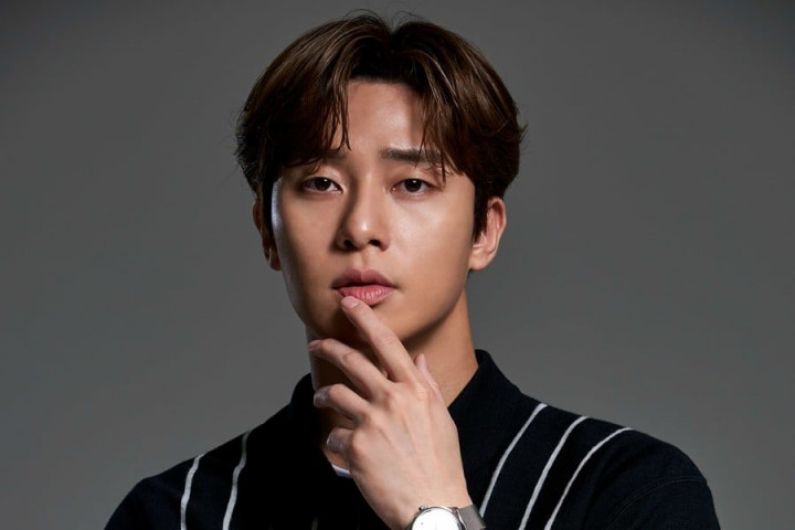 Park Seo-joon Tanggapi Rumor Pacaran dengan Xooos