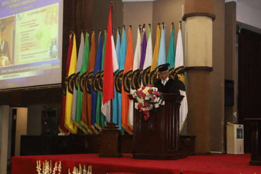 Rachmat Kriyantono Dikukuhkan Sebagai Profesor Pertama di FISIP Universitas Brawijaya