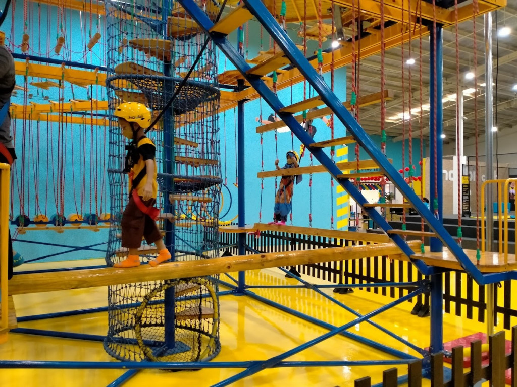 Coba Ajak Anak Bermain Wahana Trampoline (Foto: instagram)