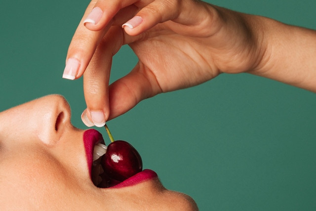 Apakah seks oral dapat menyebabkan kanker tenggorokan? Ini paparan Dr. Fadhli Rizal Makarim. (Foto: Ilustrasi/Dok. Unsplash.com)