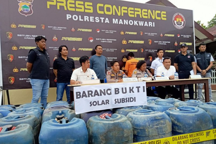 Polresta Manokwari Tangkap Penimbun 1,2 Ton Solar Bersubsidi