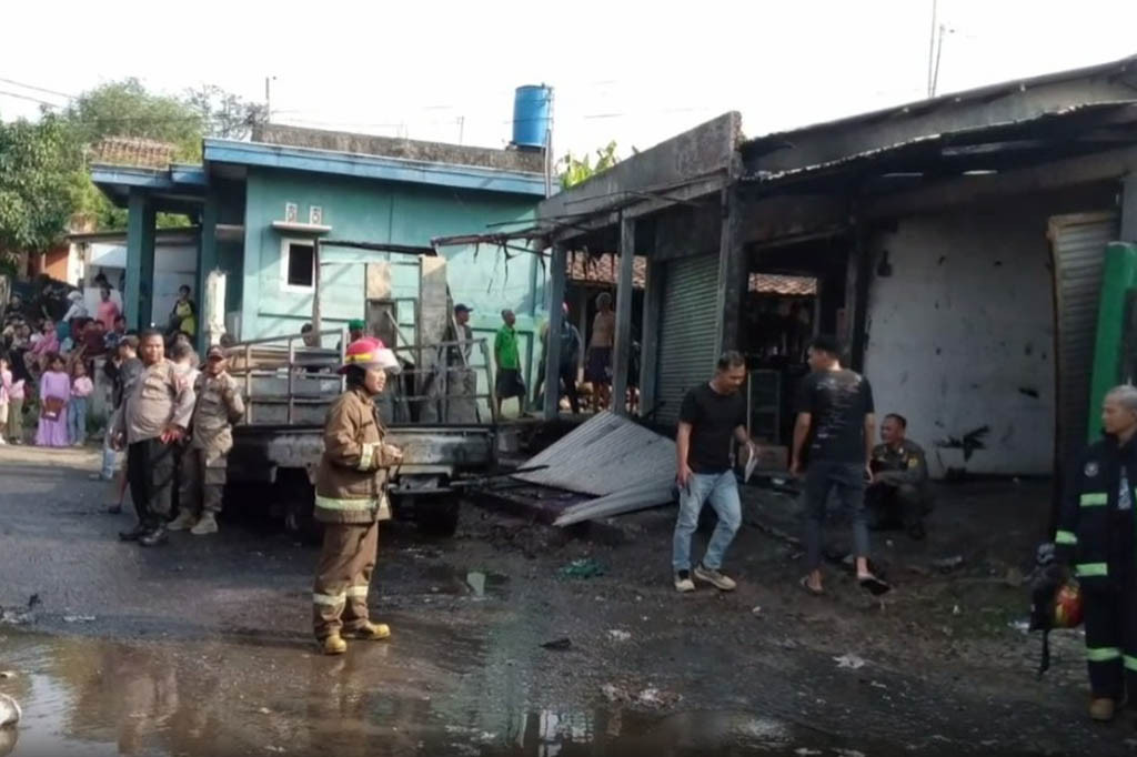 Pertamini Terbakar Sambar Toko Sembako, 1 Orang Terluka