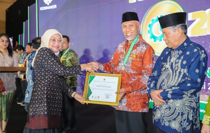 Kemenaker Beri 598 Penghargaan K3 2023 kepada Perusahaan dan Gubernur, Bukti Program K3 Berjalan Sukses