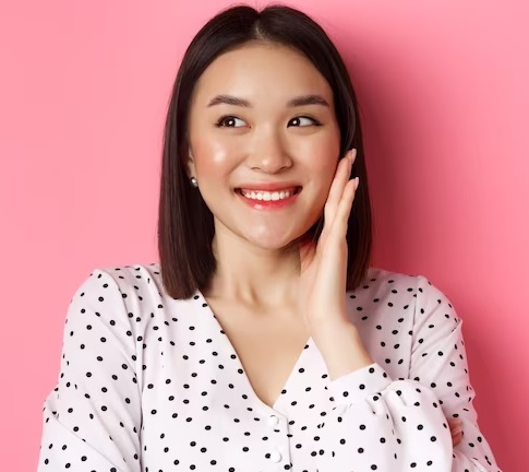 Tak hanya untuk wajah oval, model rambut sebahu cocok untuk wajah bulatmu. (Foto: Ilustrasi. Dok. Freepik.com)