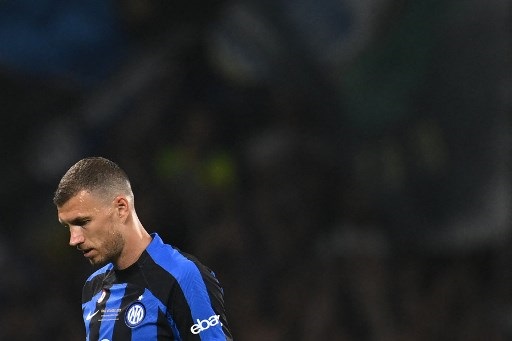 Edin Dzeko Segera Merapat ke Fenerbache