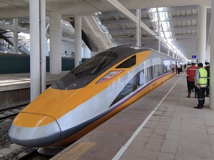 Masyarakat Ini Diutamakan Jajal Kereta Cepat secara Gratis, Kamu Termasuk?