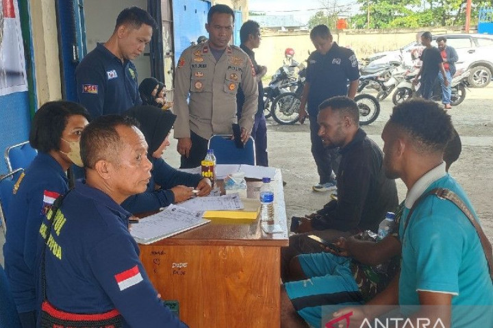 Polda Papua Turunkan Tim Data Korban Kecelakaan Pesawat SAM Air