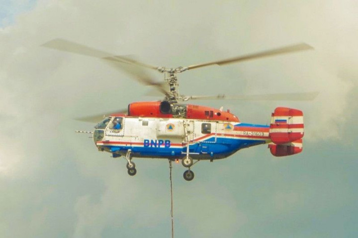 BPBD Riau Ajukan Tambahan Helikopter Water Boombing untuk Padamkan Karhutla