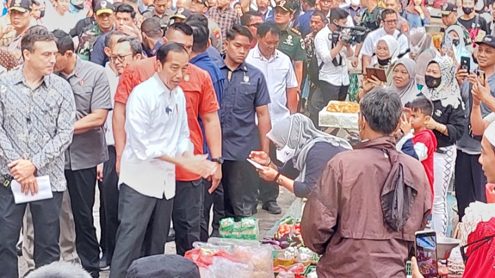 Presiden Kunjungi Pasar Palmerah Cek Harga Bahan Pokok Jelang Iduladha