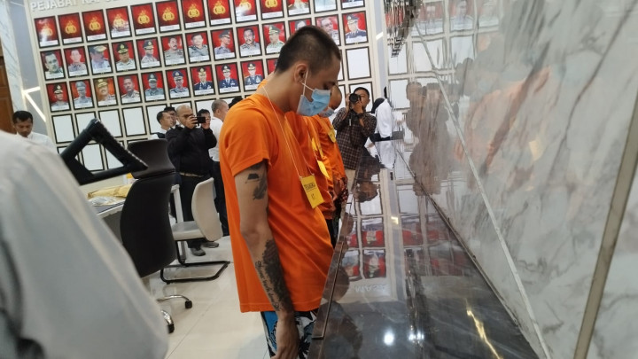 Polrestabes Bandung Bongkar Industri Rumahan Tembakau Sintetis