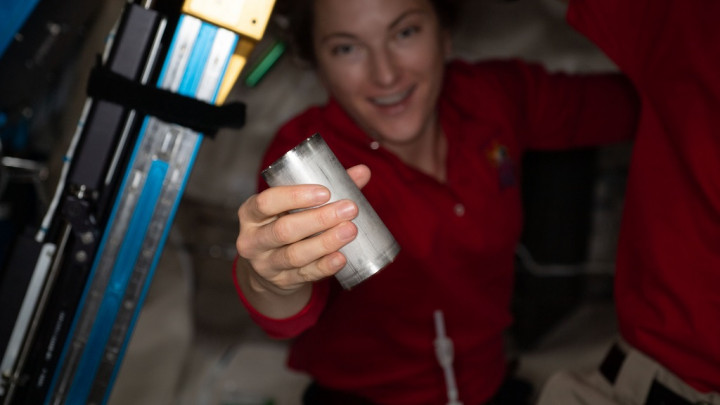 NASA Daur Ulang 98% Air Kecil dan Keringat Astronaut di Stasiun Luar Angkasa Buat Minum