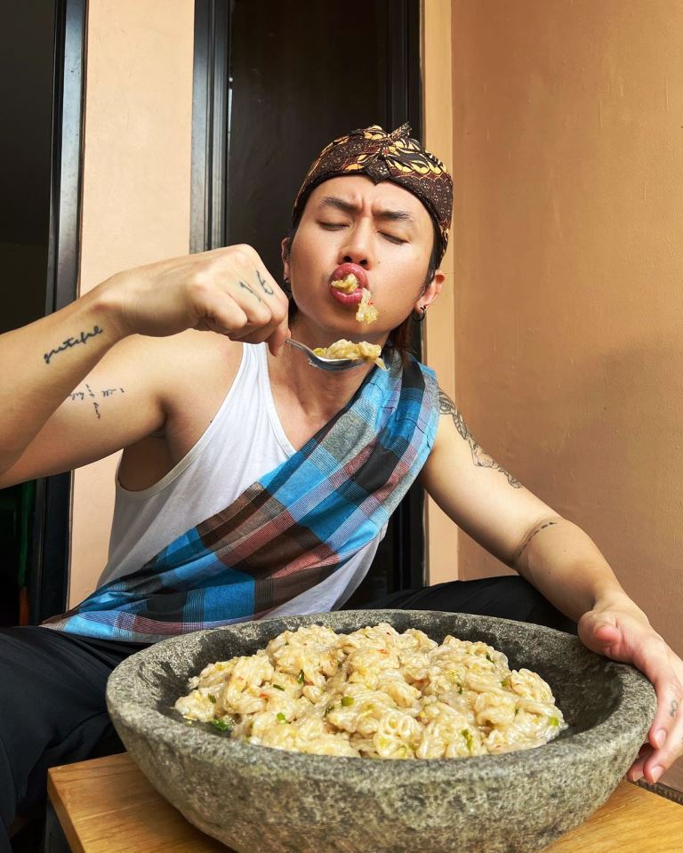 Rafael dijuluki Duta Seblak Indonesia. Foto: @rafaell_16