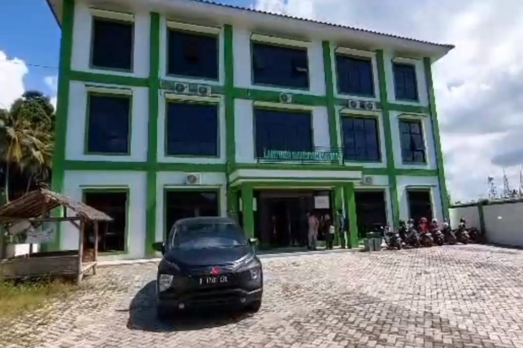 KPK Sita Gedung LNC Terkait Kasus Karomani