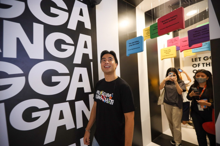 Vidi Aldiano Takjub Lihat Instalasi Unik di Museum Patah Hati