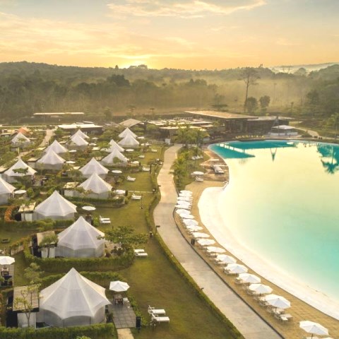 Liburan kamu mau ke mana? Yuk, di Indonesia Aja dengan glamping di Natra Bintan. (Foto: Dok. Instagram Natra Bintan/@natrabintan) 