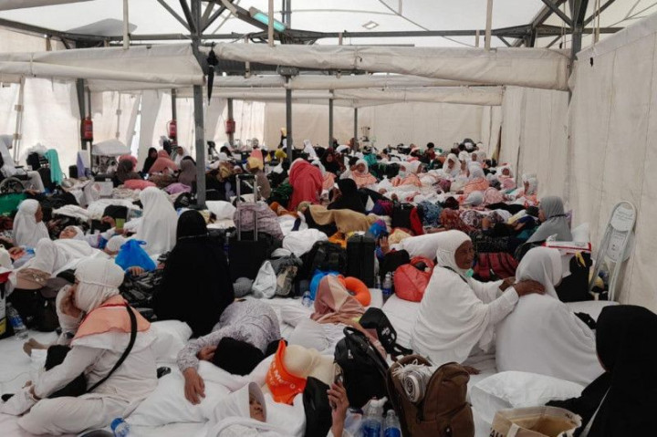 Ratusan Jemaah Haji Asal Metro Lampung Belum Dapat Makan Seharian