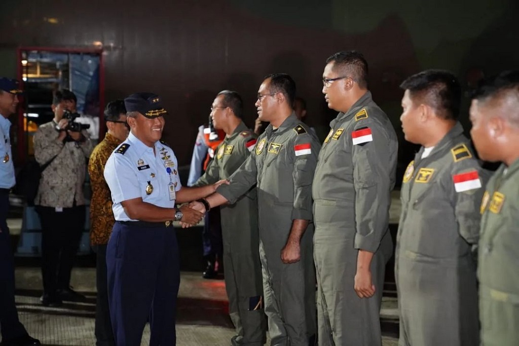 TNI AU Berhasil Evakuasi 14 WNI dari Myanmar