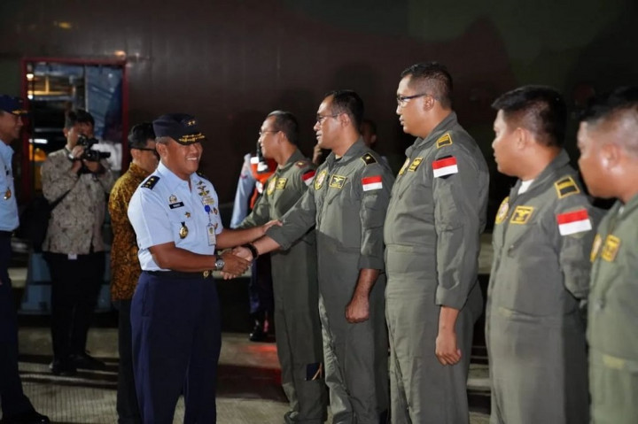 TNI AU Berhasil Evakuasi 14 WNI dari Myanmar