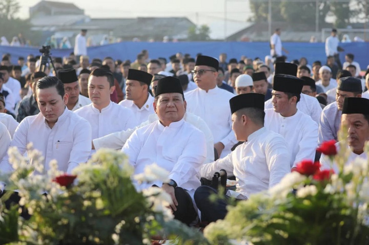 Menhan Prabowo Salat Iduladha Bersama Warga Bandung Barat