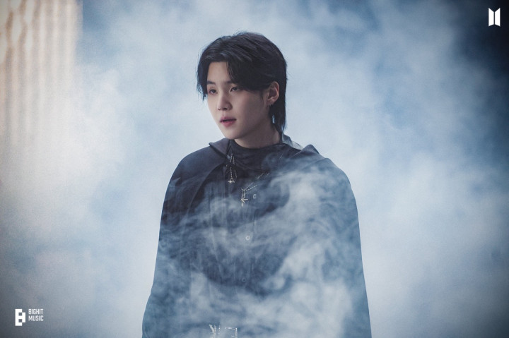 Beberapa Foto dari Suga BTS dan Halsey Semasa Pembuatan Lagu Lilith