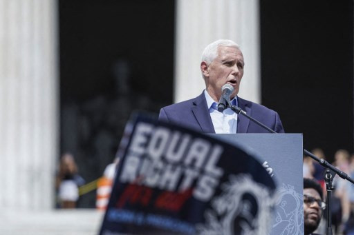 Eks Wapres AS Tiba-tiba Kunjungi Ukraina, Ada Apa?