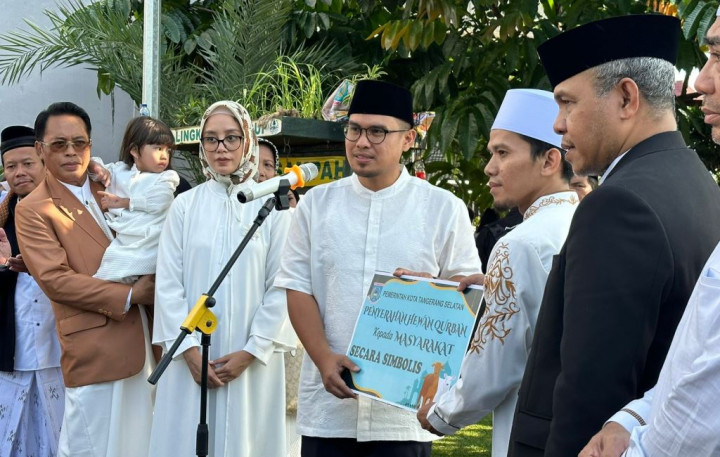 Pemkot Tangsel Salurkan 88 Hewan Kurban, Wakil Walikota Tangsel Pilar Saga Sembelih Langsung Hewan Kurban