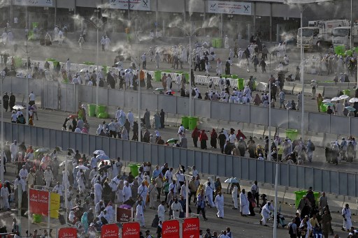 Ribuan Jemaah Terkena Serangan Panas Saat Menunaikan Ibadah Haji