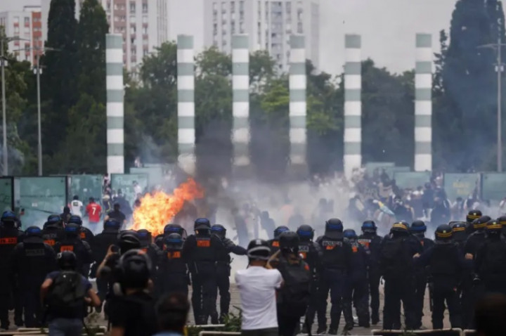 Menyesal Tembak Mati Remaja 17 Tahun, Polisi Prancis Minta Maaf