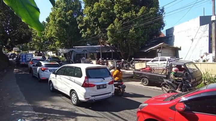 Libur Panjang Iduladha, Lalu Lintas di Lembang Padat