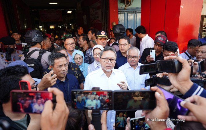 Ajak Masyarakat Belanja di Pasar Rakyat, Mendag: Ekonomis dan Bantu UMKM