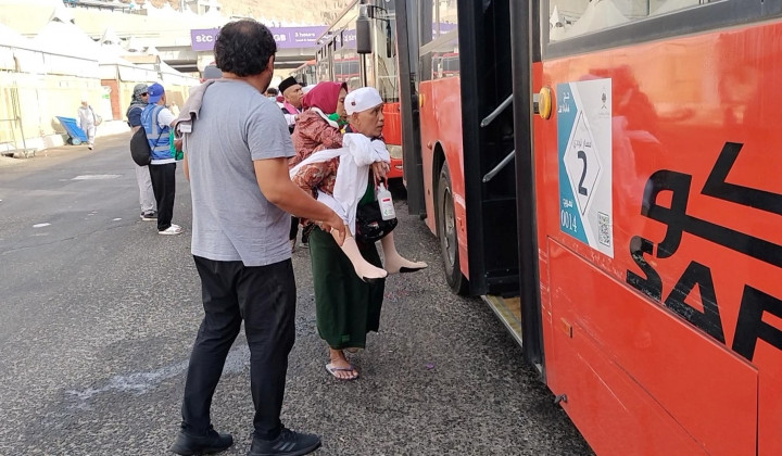 PPIH Upayakan Jemaah Lansia Safari Wukuf Pulang Lebih Awal