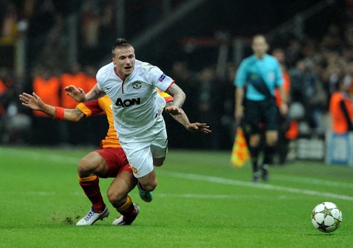 Eks Gelandang MU Tom Cleverley Gantung Sepatu karena Cedera