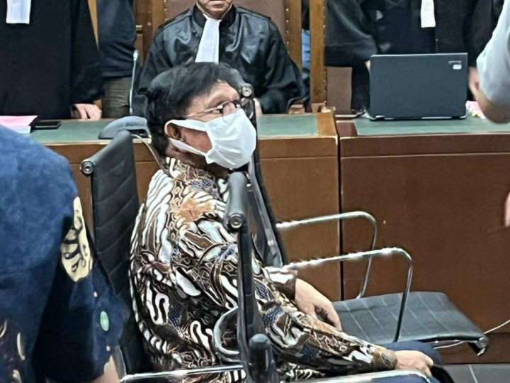 Johnny G Plate will Defend Himself at the BTS 4G Corruption Trial