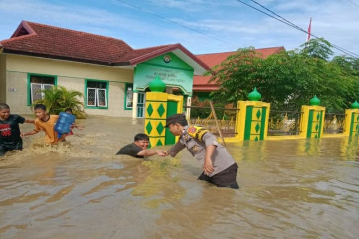Banjir Bandang Terjang 3 Kecamatan di Kolaka Sulteng